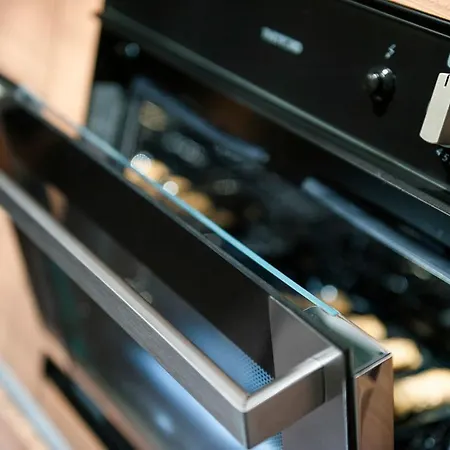 Kemp Austria Parks - *